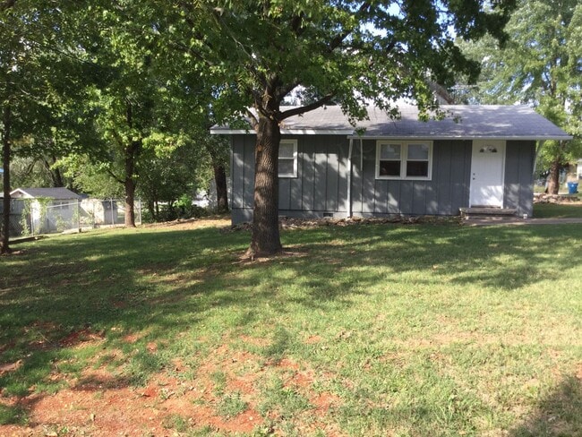 Building Photo - Two Bed House in Stockton, MO!  This house was gutted and rebuilt!  Everything is NEW!