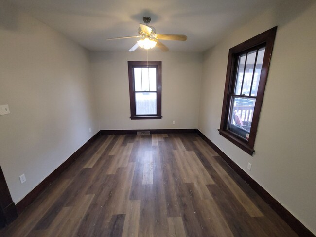 Building Photo - 2BR-2BA Single-Family House - Washington M...