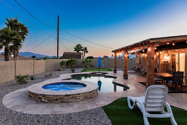 Building Photo - 3280 Rocking Horse Dr