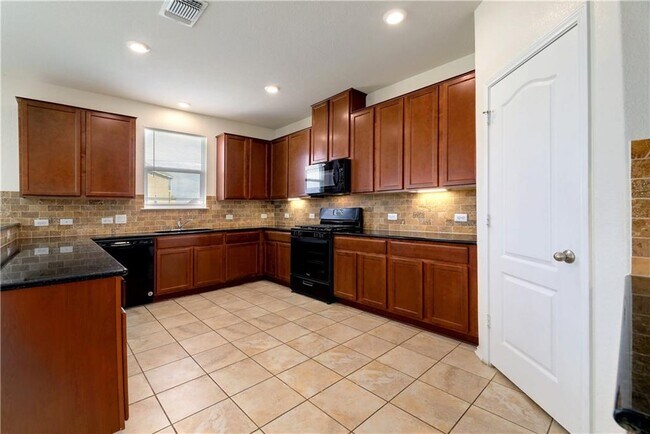 Building Photo - 7929 Arezzo Dr