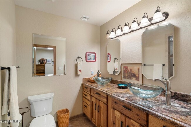 Building Photo - 25409 N Quail Haven Dr