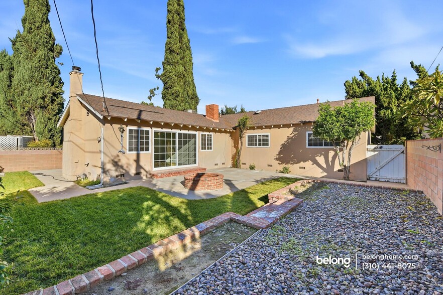 Building Photo - 6539 Petit Ave