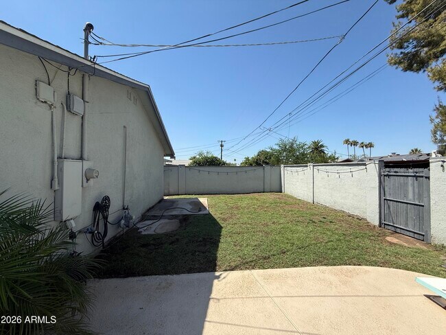 Building Photo - 11622 N 20th Ave