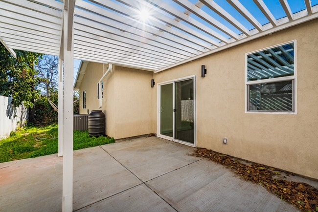 Building Photo - 7058 Willis Ave