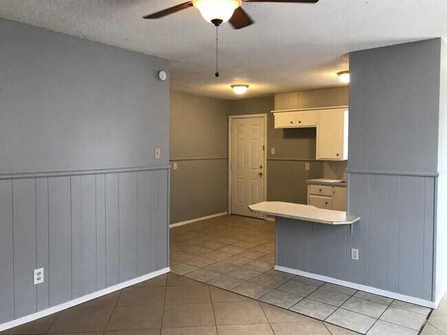 Building Photo - 1118 44th St