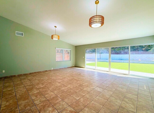 Building Photo - 5484 New Mills Rd