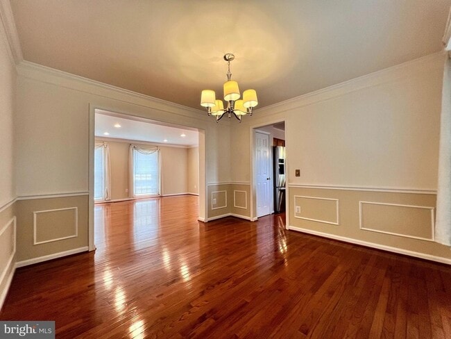 Building Photo - 8596 Trail View Dr