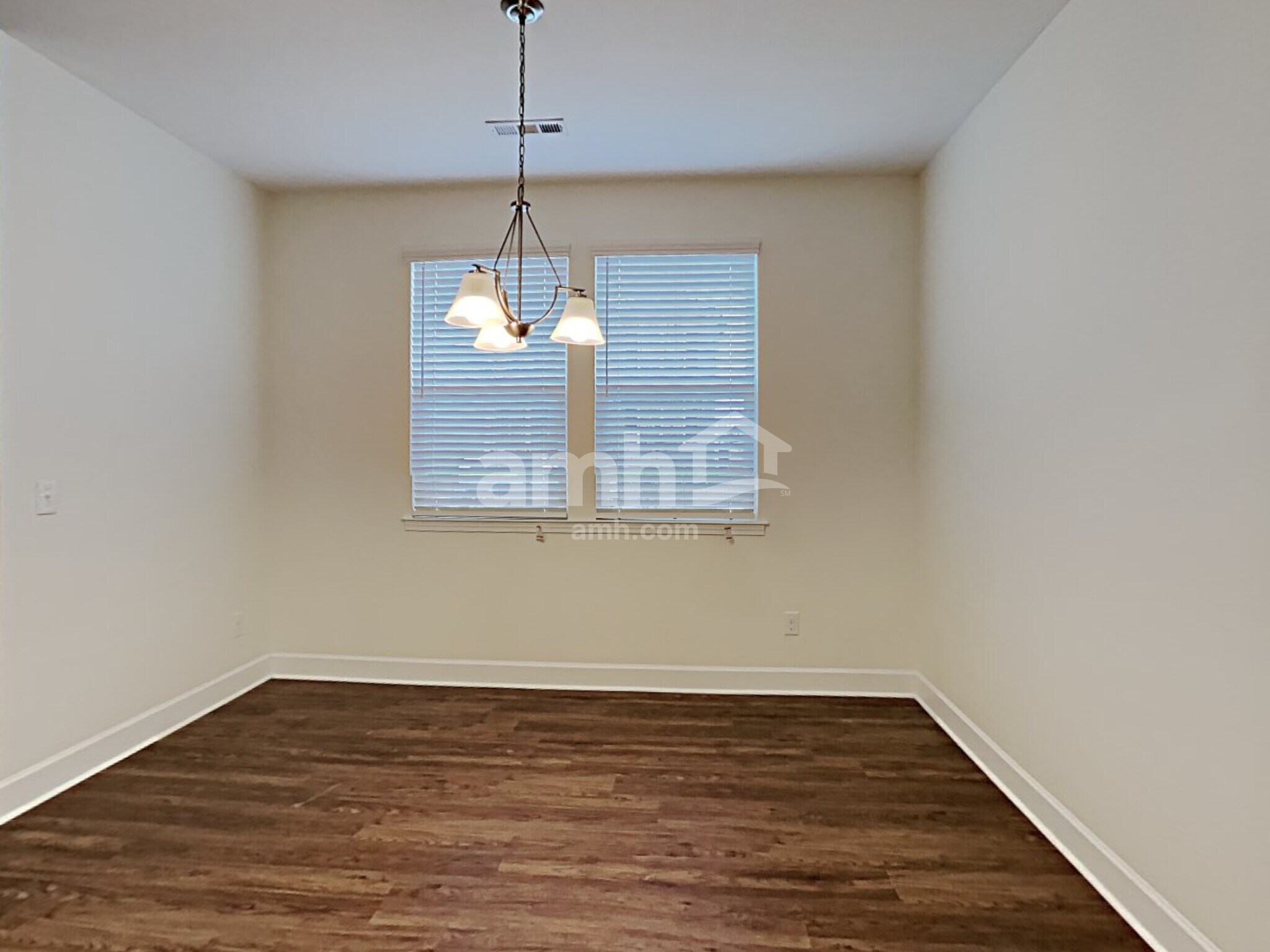 Building Photo - 5075 Trailwater Dr