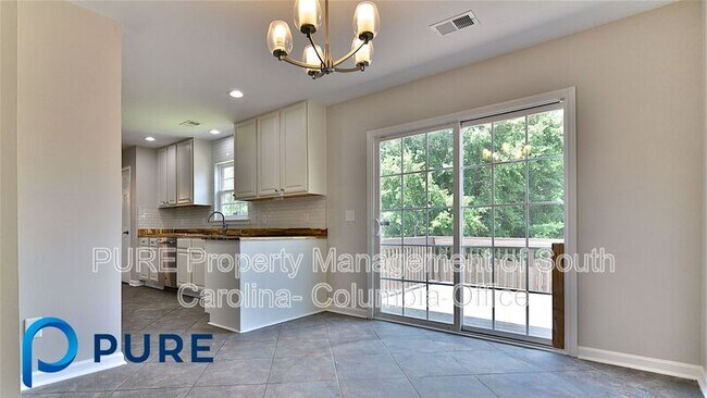 Building Photo - 229 Kenmore Park Dr