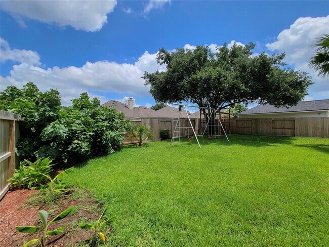 Building Photo - 21122 Golden Sycamore tr