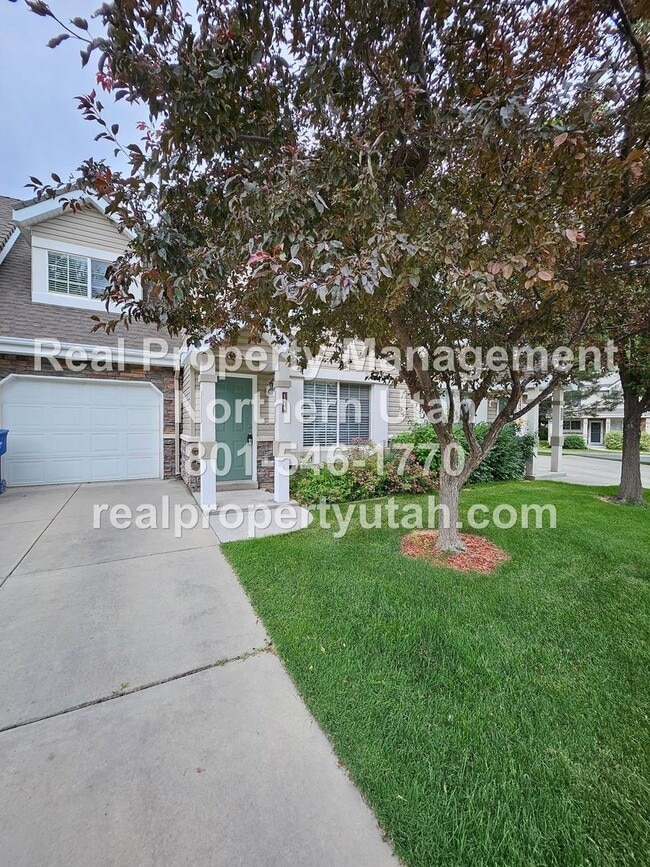 Building Photo - 3 Bedroom Townhome in Ogden