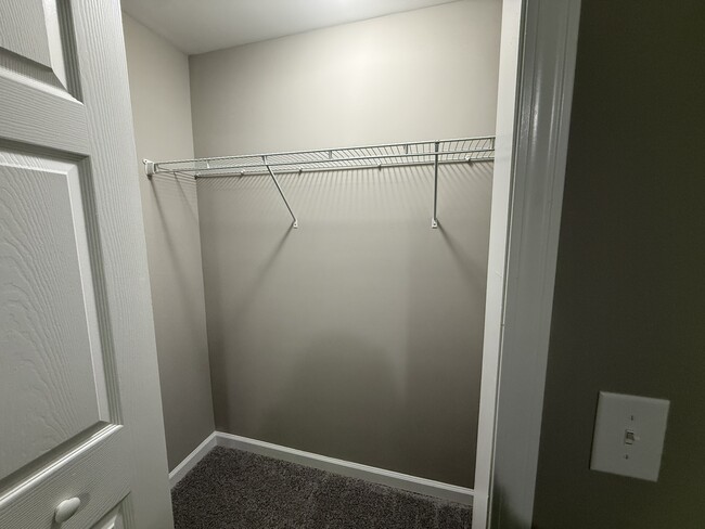 Building Photo - 1021 Sourwood Ct