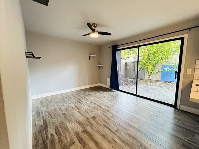 Building Photo - 134 Hartnell Pl