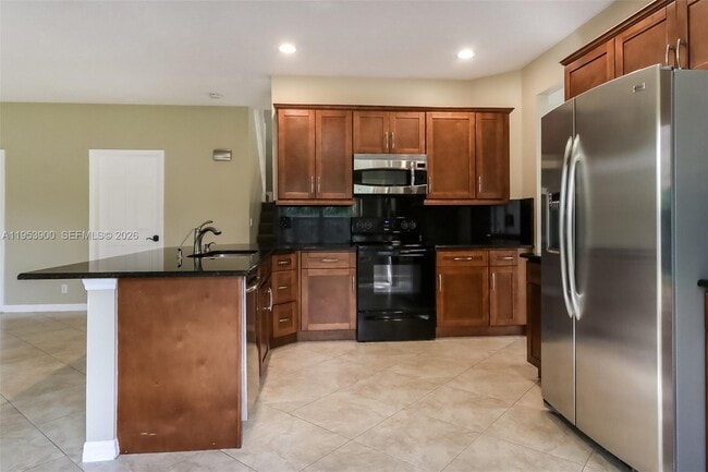 Building Photo - 7634 Trenton Dr