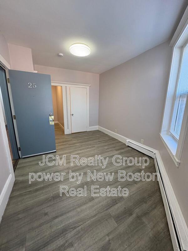 Building Photo - 116-124A Central Ave