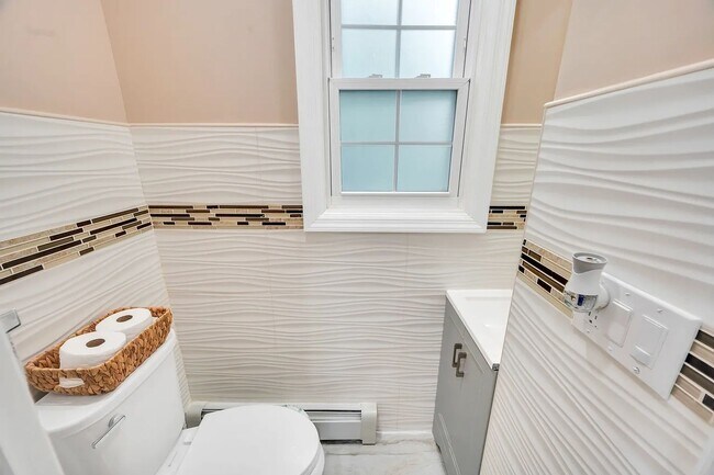 Building Photo - Experience Modern Luxury: Fully Renovated ...