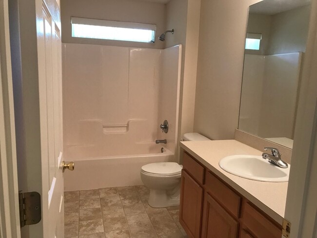 Building Photo - 2642 Hidden Creek Dr