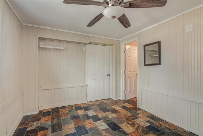 Building Photo - 1099 Redfish St