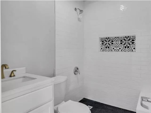 Building Photo - 3453 Wayside Ave