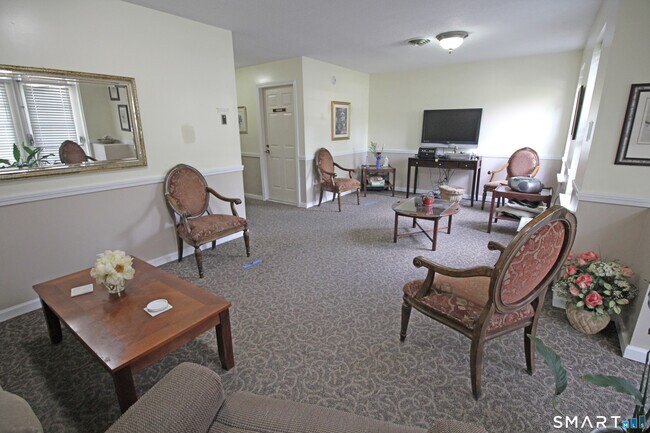 Building Photo - 45 Highland St