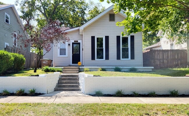 Primary Photo - 1230 Franklin St
