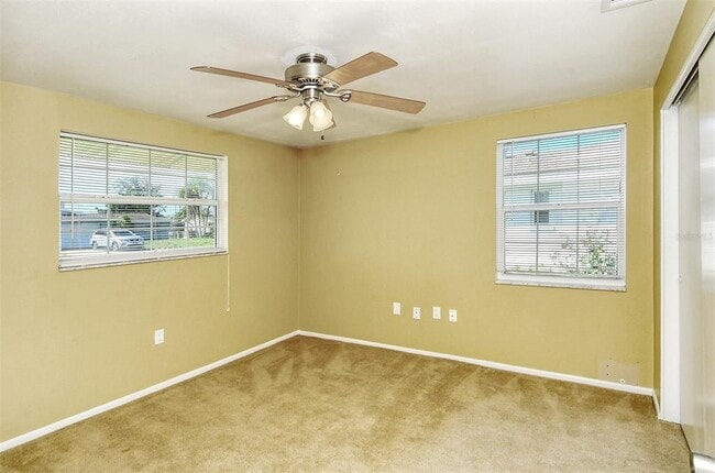 Building Photo - 3137 Lockwood Terrace