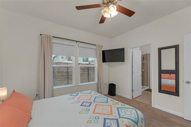 Building Photo - 16900 Adoro Dr