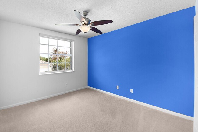 Building Photo - 3058 SE Brierwood Pl