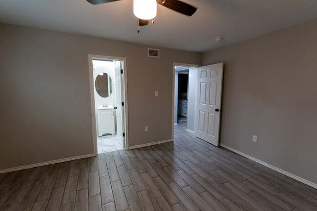 Primary Bedroom - 9711 Linkmeadow Ln