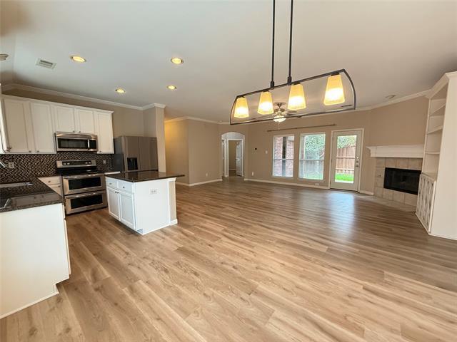 Building Photo - 11905 Stephenville Dr