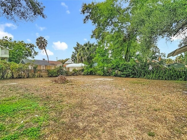 Building Photo - 1008 E 24th Ave