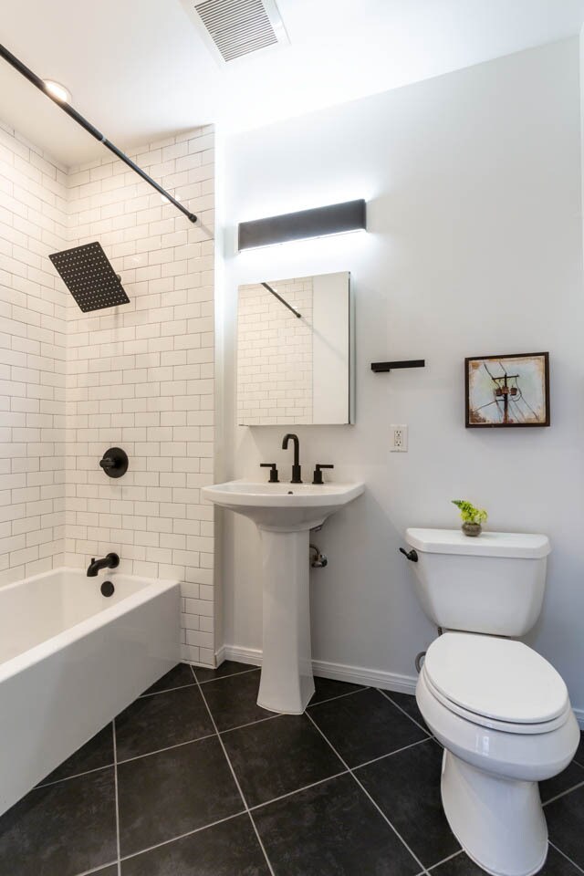 Building Photo - 900 N Hoover St