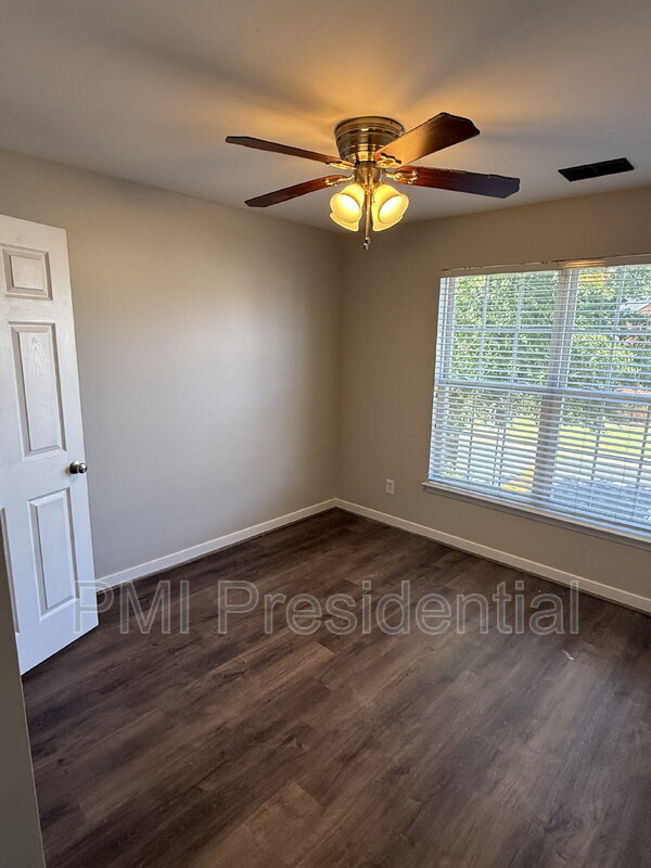 Building Photo - 1213 Magnolia Pointe Blvd