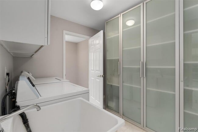 Building Photo - 28126 Carlton Way Dr