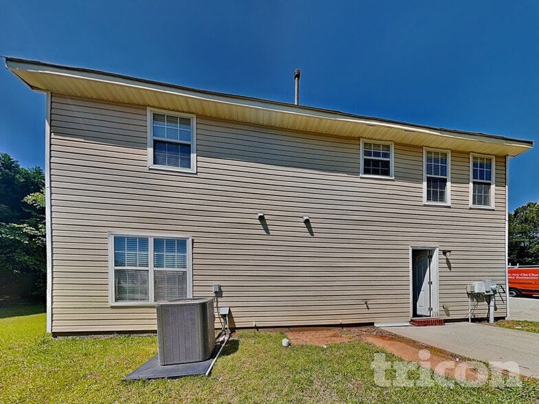 Building Photo - 1057 Misty Meadows Point