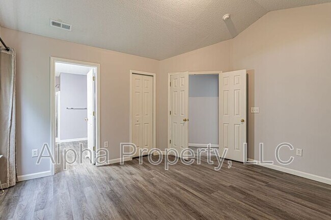 Building Photo - 736 Bent Hollow Ct