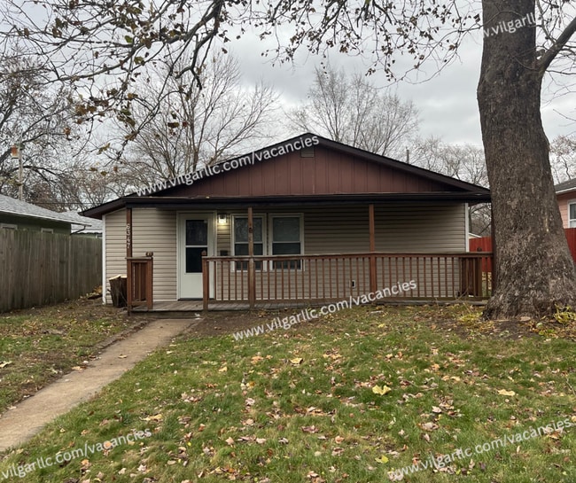 Building Photo - Discover comfort, convenience, and quality living in this beautifully updated 3-bedroom home! Wit...