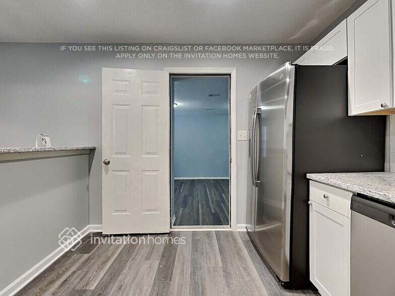 Building Photo - 6015 Running Deer Rd