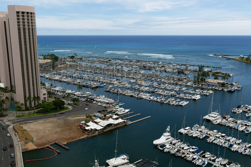 Building Photo - 1600 Ala Moana Blvd