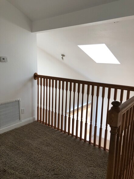 Upstairs loft - 8385 S Haven Ln