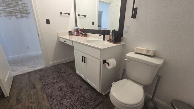 Building Photo - 125 Raleigh Dr