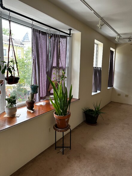 Building Photo - 1315 Park Rd NW