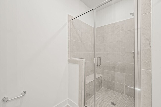 Building Photo - (Move-in Special) 3 Bedroom Townhome in LoSo!