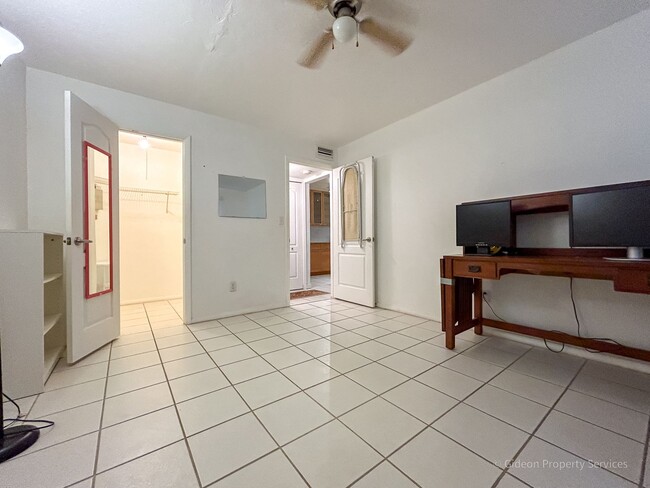 Building Photo - Adorable 1/1 in Tumblin Creek