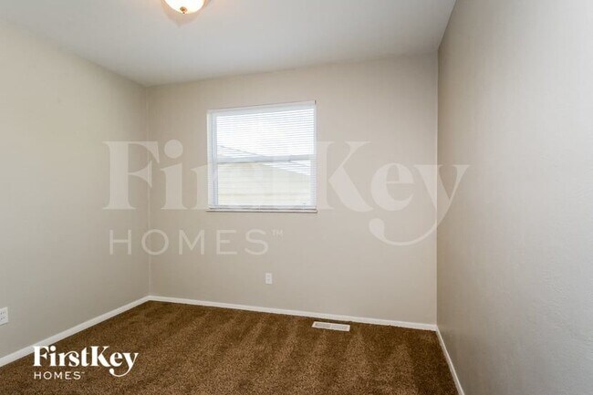 Building Photo - 1555 Florida Dr