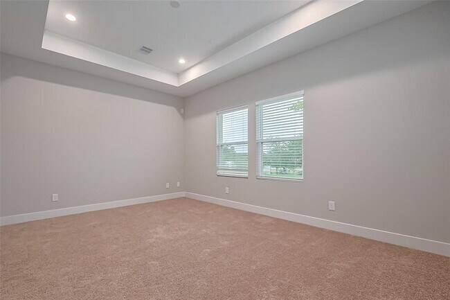 Building Photo - 8108 Esther Acres Ln