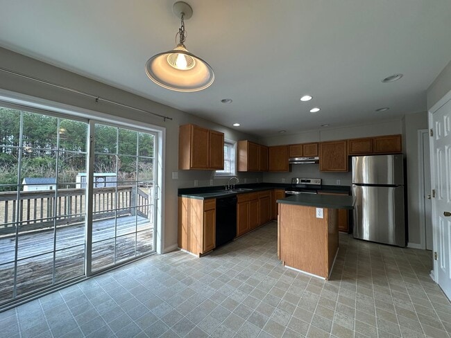 Building Photo - 150 Morristown Rd