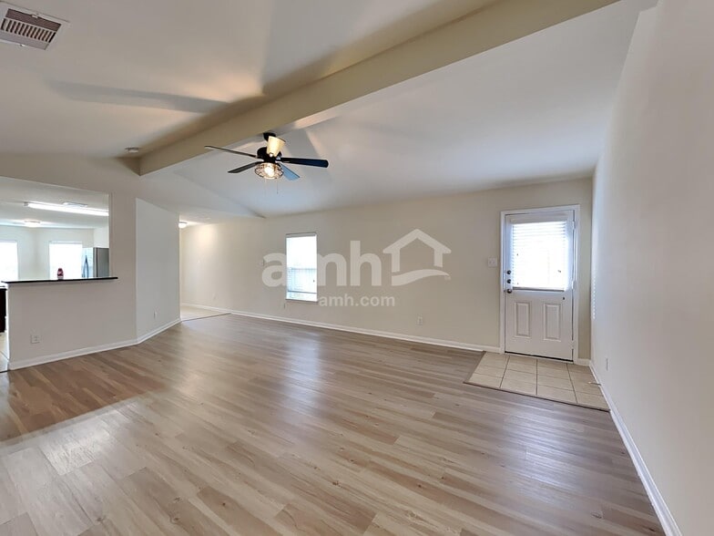 Building Photo - 22422 Bauer Canyon Dr