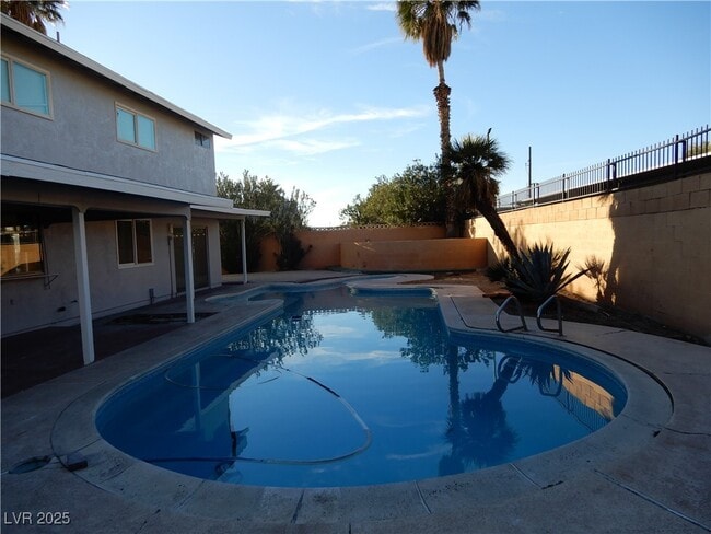 Building Photo - 3163 Panocha St