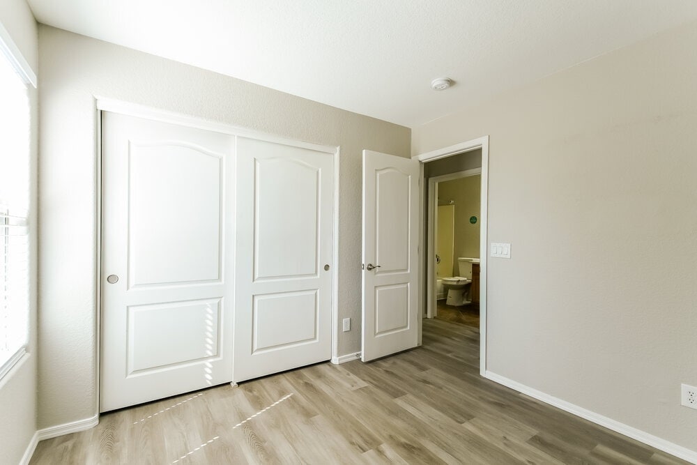 Building Photo - 2437 W Running Deer Trail